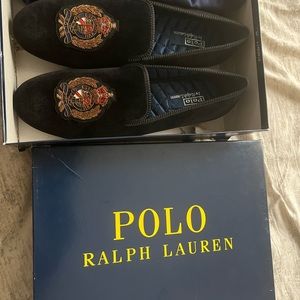 Selling men shoes brand new